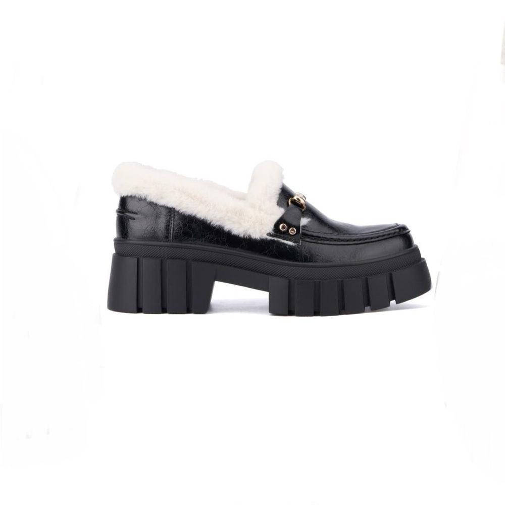 New York & Co Seraphina Faux Fur Trim Lug Sole Loafer - Picture 5 of 5